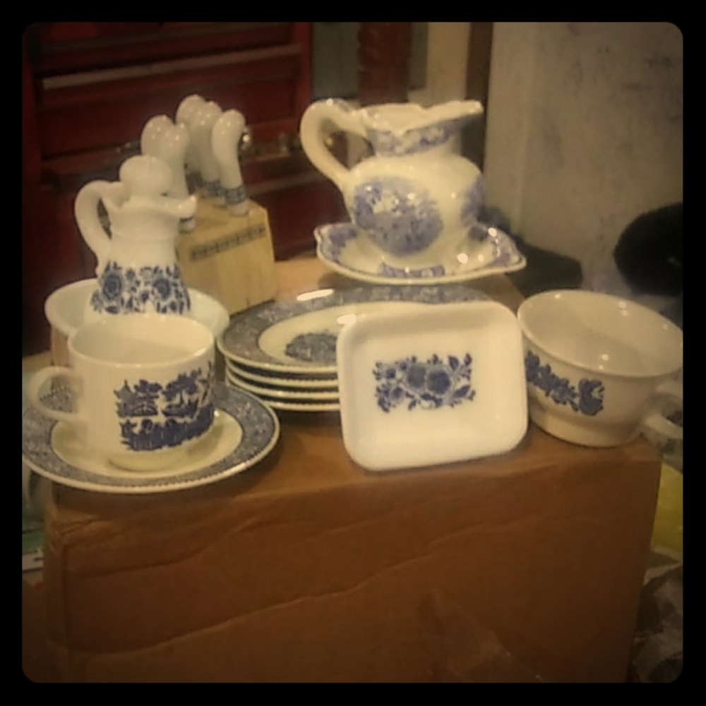 vintage blue and white dishes